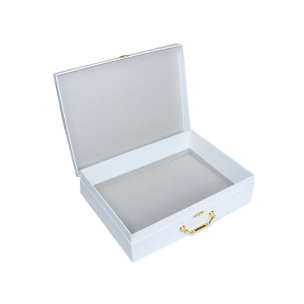 Buy cheap Ecommerce ODM CMYK White Cardboard Gift Box With Metal Button from wholesalers