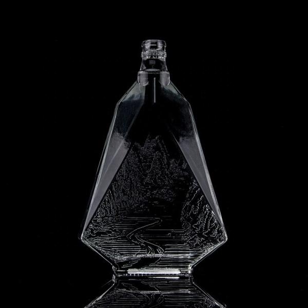Thick Bottom Clear Flint Glass Bottle for Gin Whisky Rum Tequila and Brandy 2022