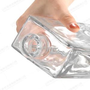 Customied Collar Material Glass Bottle Whiskey Decanter 500ml 700ml Vodka Bottle