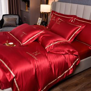Luxury Embroidered Washing Silk Bedding Set with Polyester Material and