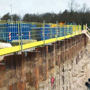 Buy cheap Sloped Surface Edge Protection Barrier With Adjustable Leg Extensions from wholesalers