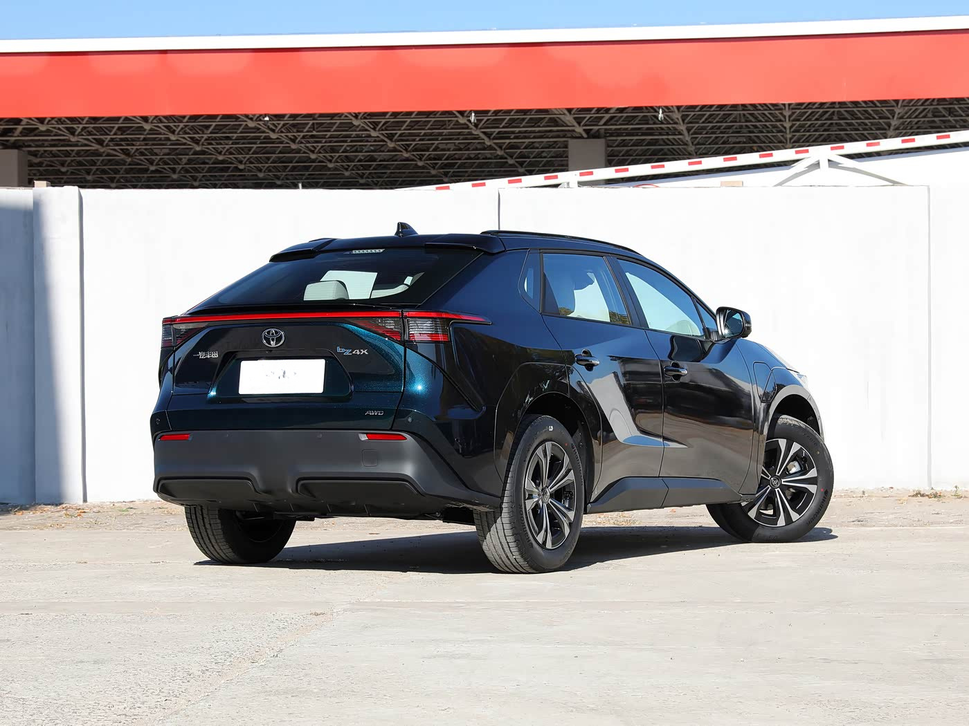 Buy cheap FAW Toyota bZ4X 2022 four-wheel drive high-performance PRO version Mid-size SUV BEV from wholesalers