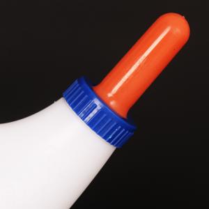 4000ml Calf Feeding Bottle With Handle , Calf Bottles Colostrum Feeding