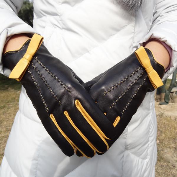 Quality Soft Womens Soft Leather Gloves Plain Style 100% Wool Lining Customized Color for sale