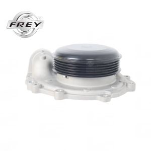 Buy cheap 6512000501 Water Pump In Automobile , OM651 W176 Automotive Coolant Pump from wholesalers