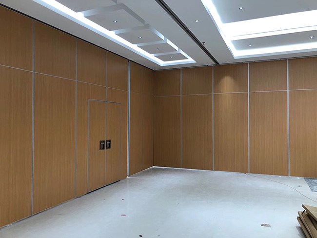 MDF Surface Sound Proof Banquet Hall Partition Wall Customized Size