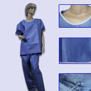 China SMS PP 115*137cm 21 G/M2 Disposable Patient Gowns on sale