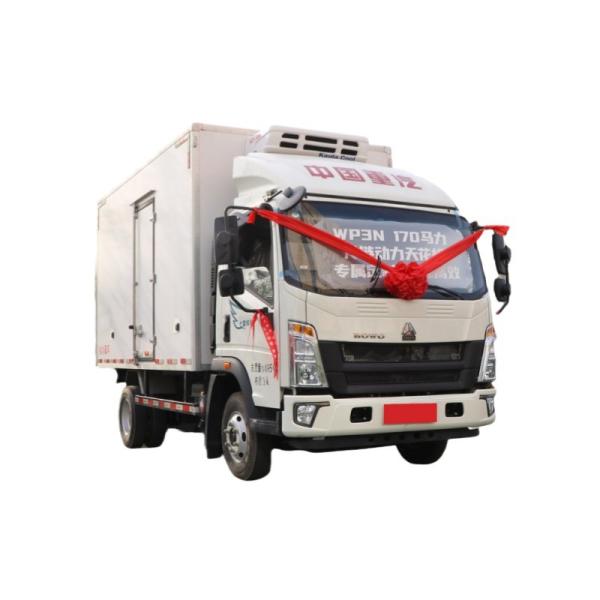 Quality SINOTRUK HOWO 170 Horsepower 4X2 Cargo Box 4*2.3*2.3m  Refrigerated Truck (EU1-5)for Cooling Pork Chicken Beef Water for sale