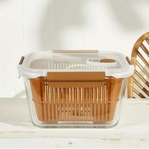 China 1800ml Rectangular Glass Food Container with Detachable Silicone Lid on sale