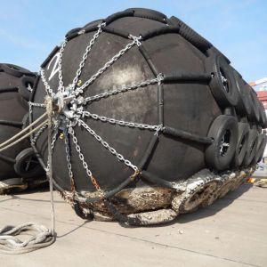 Superior Design 80kPa Floating Pneumatic Rubber Fenders Unprecedented Protection
