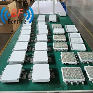 Outdoor Quadplexer 1710-2700MHz RF Quad-Band Combiner Multiplexer 7/16DIN Female