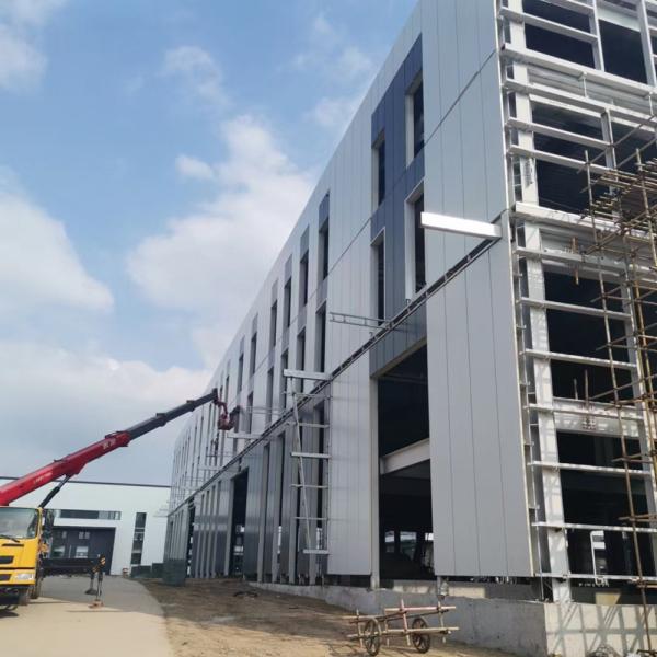 Eco-friendly Easy to Assemble Prefabricated Steel Structure Building with Paint