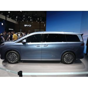 New Version Latest BYD Xia MPV Use In Family 7 Seat Hybrid Gas 1.5T EV Car