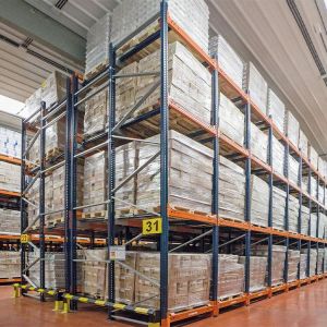 Adjustable Q235B Push Back Racks for LIFO Warehouse Storage Up to 1200kg/Pallet