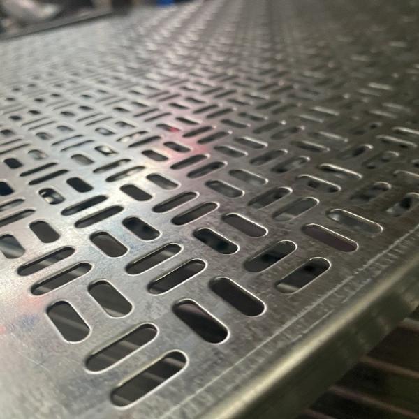 Quality Stainless Steel Slotted Perforated Sheet Metal 201 304 316L Thin Sheet Round Hole Perforated Sheet for sale