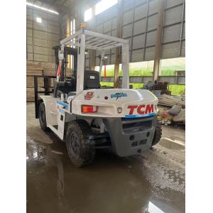 TCM FD70 Used Diesel Forklift 7ton Capacity 3 Mast 4.5m Reach Hand Power
