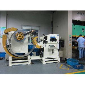 Buy cheap Fully Automatic Steel Coil Uncoiler Double - Sided Oiling Stamping Feeder from wholesalers