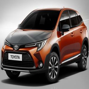 Buy cheap Multi Colors Toyota Car with Displacement 1000-1600CC and Fuel Tank Capacity 50-80L from wholesalers