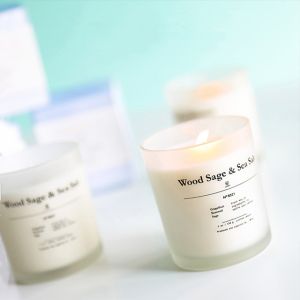 Beautiful Plain Jar Candles Frosted Glass Jar Customized Logo SGS Certification