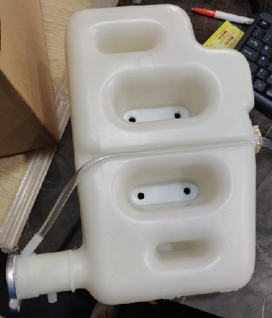 Buy cheap WATER TANK ASSY 1-21481147-2 OEM REPLACEMENT COOLING SYSTEM TANK FOR ISUZU TRUCKS from wholesalers