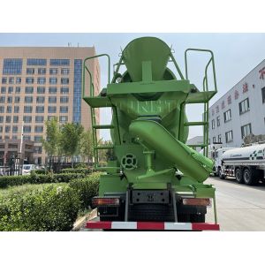 Buy cheap 336hp 10cbm 6x4 Sinotruk HOWO Concrete Mixer Truck from wholesalers
