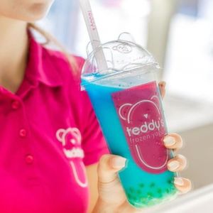 Buy cheap 700ml PET plastic cups bubble tea with bear lid from wholesalers