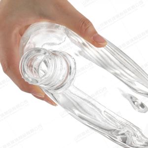 Buy cheap OEM/ODM Acceptable High Borosilicate Glass Bottle For 800ml 1000ml Gin Vodka Rum Tequila from wholesalers