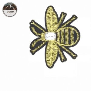 Yellow Bee Sew On Embroidered Patches Size 8 * 6.5CM With Polyester Material