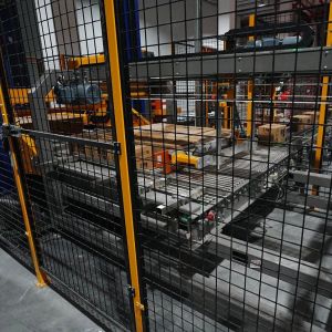 Buy cheap Fully Automatic Robotic Single Column Palletizer for Boxes Unloading from wholesalers