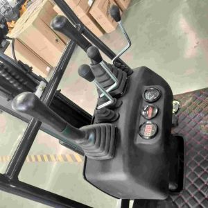 Energy Efficiency Electric Mini Digger Excavator 0.8 T Small Digger