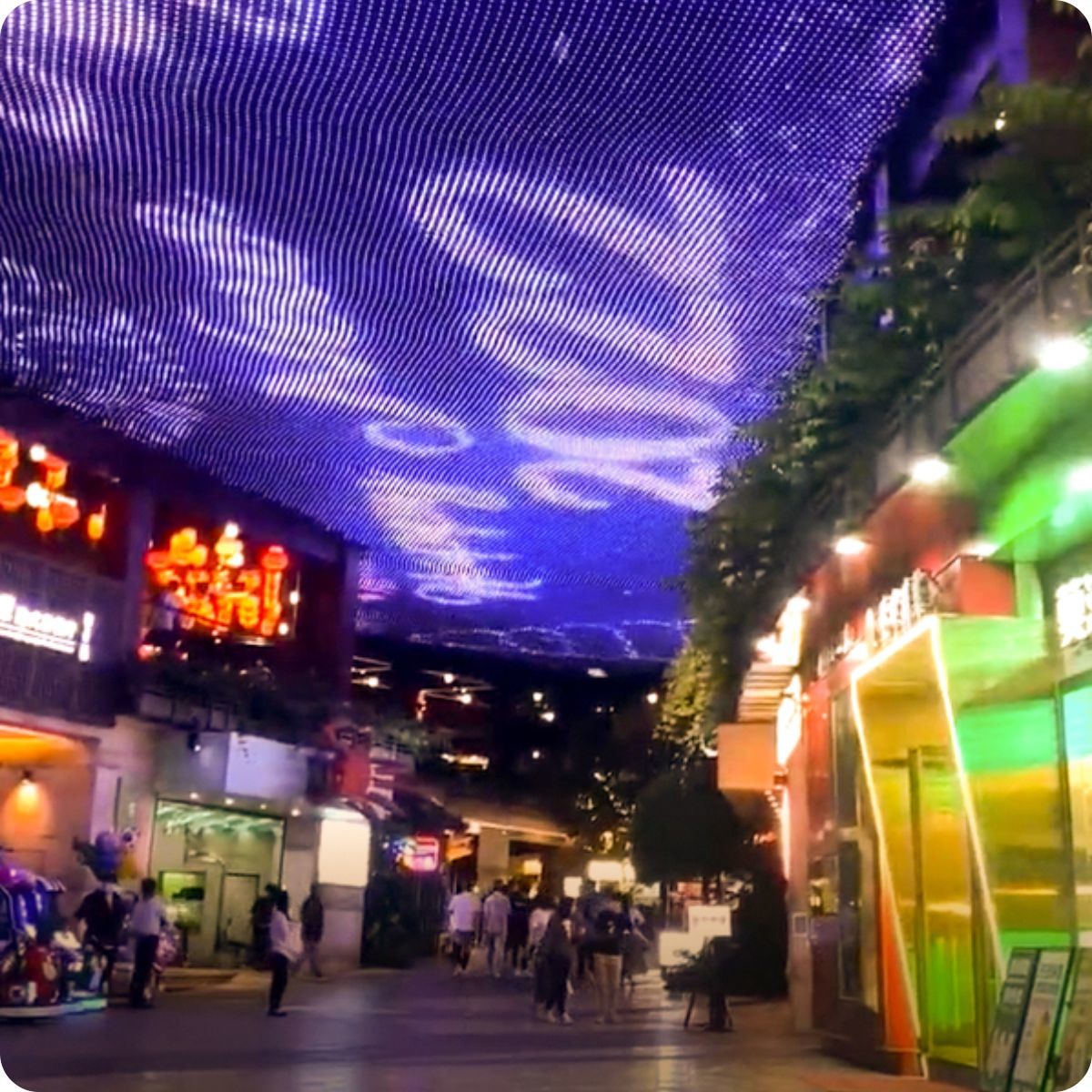 High Definition Waterproof LED Grid Screen with Intelligent RGB LED Technology