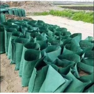 Buy cheap Construction Nonwoven Geotextile Geobag Waterproof Material With Filament Geotextile product