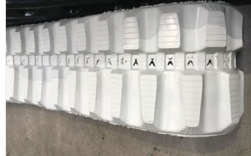 Buy cheap Non - Marking GREy Tractor Rubber Tracks 250*48.5k*84 For Yanmar 48.5mm Pitch from wholesalers