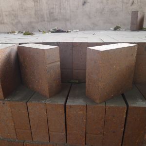 Buy cheap Standard Size Alumina Silica Refractory Brick For Sodium Silicate Furnace from wholesalers