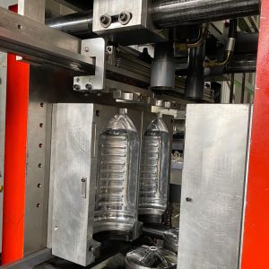 Stretch 1 Liter Small Pet Plastic Mineral Water Bottle Making Machine with DELTA