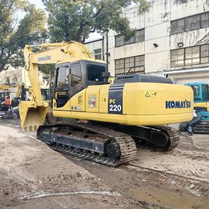 Buy cheap 2018 Komatsu Excavator PC220-8 with 22840KG Operating Weight and 1m³ Bucket Capacity in Good Condition from wholesalers