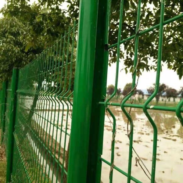 Quality Boundary Wall Curved 3D Wire Mesh Fence Q235 Q195 S235J2 for sale
