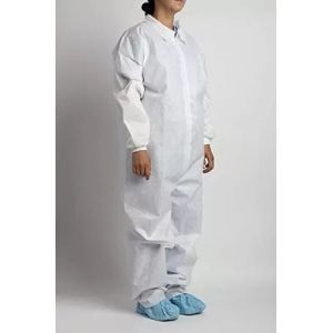 China breathable Waterproof Disposable Protective Coverall Soft Hand Feeling Prevent Pollution on sale