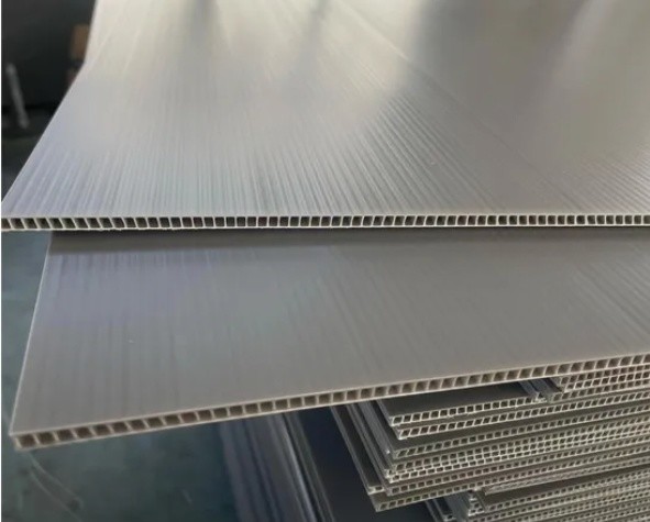 Quality 4 Feet Width PP Hollow Sheet Corrugated Plastic Panel for Advertising Water Resistant for sale