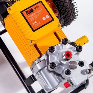 Buy cheap Professional Ceiling Diaphragm Airless Paint Sprayer With Pump Long Lifetime product