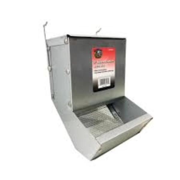 Strict Testing Procedures Ensure Customized Animal Feeder Parts at Reasonable