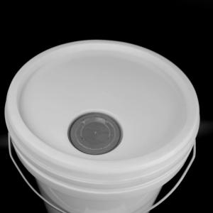 Buy cheap Special Automotive Lubricant Plastic Packaging Drum With Grease Nipple from wholesalers