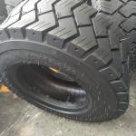 Buy cheap Solid Industrial Forklift Tires 40x12.5-20 Puncture Resistant from wholesalers