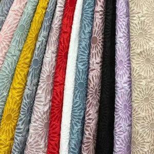 Flower Geometric Pattern 145cm Polyester Jacquard Fabric 200gsm Skin Friendly