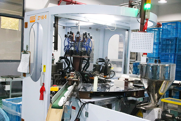 PE 4 OZ Plastic Cosmetic Tubes Matte Offset Printing White Flip Cap