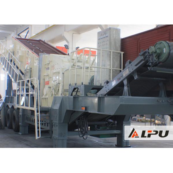 Quality Impact Rock Crusher Installed on the Rock Mobile Crushing Plant in Mining Industry for sale