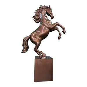 China Carved Bronze Horse Sculpture Perfect For Garden Park Hotel House And Villa Decoration Elegant Artistic Metal Statue on sale