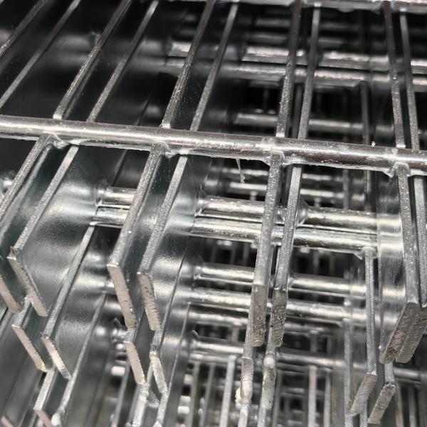 Quality Smooth Surface Hot Galvanized Steel Decking Grating For Building Construction for sale