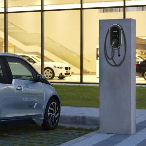 AC- and PE Impedance Insulation Detection 32A EV Charger KIWI Home Wallbox