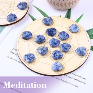 Glossy 0.8 Inch Heart Shaped Healing Crystals Release Pressure